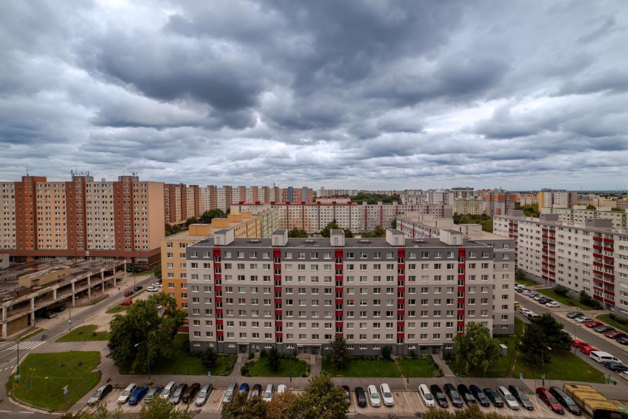 Strawberry Apartment Bratislava Exterior photo